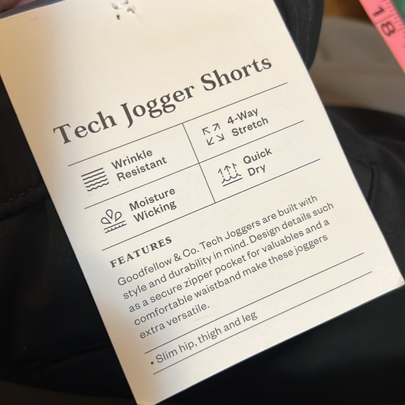 Set of Goodfellow & Co. Tech Jogger Shorts. - Picture 8 of 9